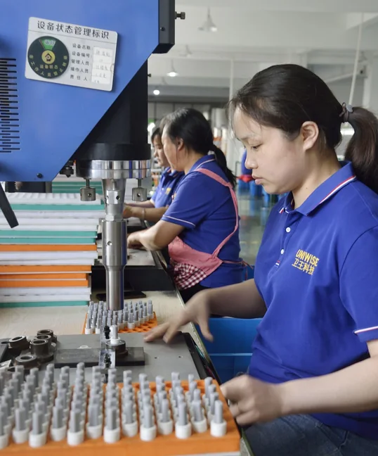 UNIWISE component assembly station